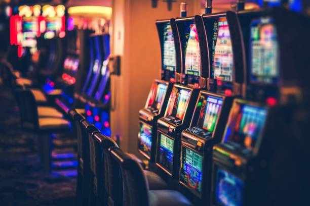 Fortune Ox slot game interface showing five reels and symbol paylines on modalhoki77